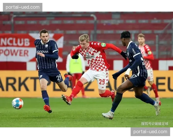 比利亚雷亚尔0-1负于奥萨苏纳，遭遇联赛三连败